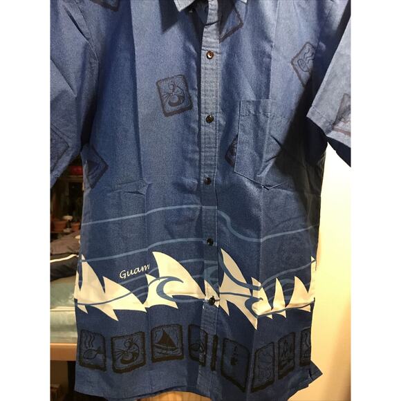 Malihini Hawaii Men’s L Blue White Fin Short Sleeve Button Down Hawaiian Shirt - Picture 8 of 12
